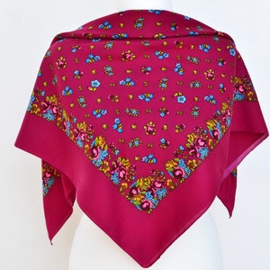 Ukrainian head scarf Foulard russe Babushka scarf