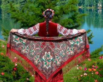 Ukrainian piano shawl Babushka shawl fringe Slavic dark red scarf