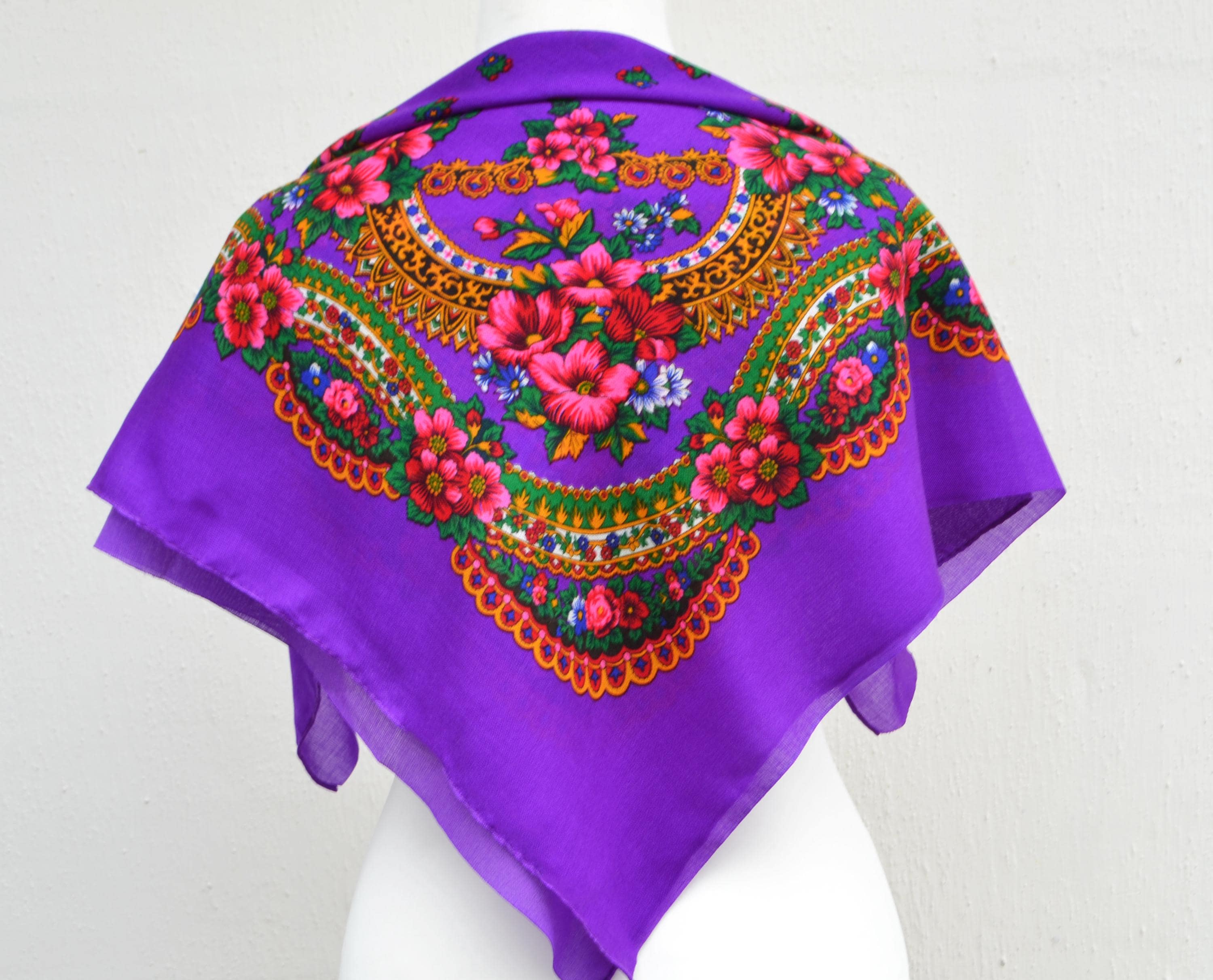 Scialle Tradizionale Ucraino Babushka – Floreale Blu Scuro 125 Cm, Frange, Lana