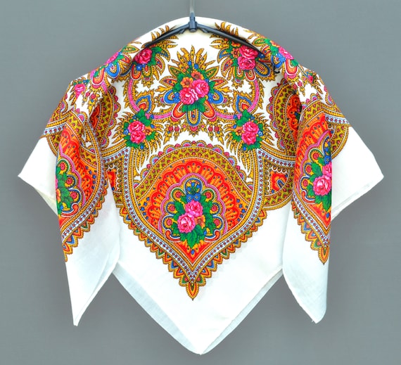 Polish babushka scarf sales