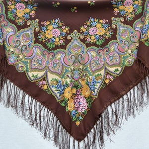 Babushka shawl fringe Piano shawl Chale Ukrainian shawl
