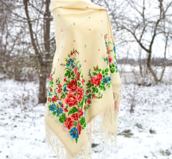 Antique piano shawl Soviet shawl Chale russe