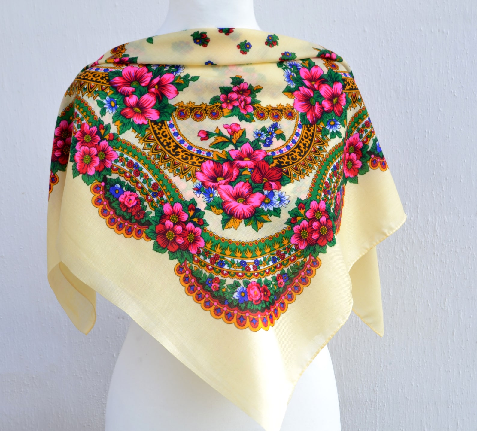 slavic shawl