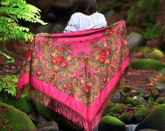 Piano shawl Pink ukrainian shawl fringe Large floral shawl Size 135 x 135 cm. (53.14 x 53.14 in.)