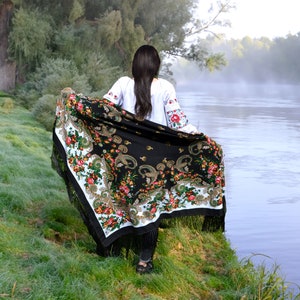 Piano shawl Black ukrainian shawl fringe Large floral shawl Ukranian shawl image 7