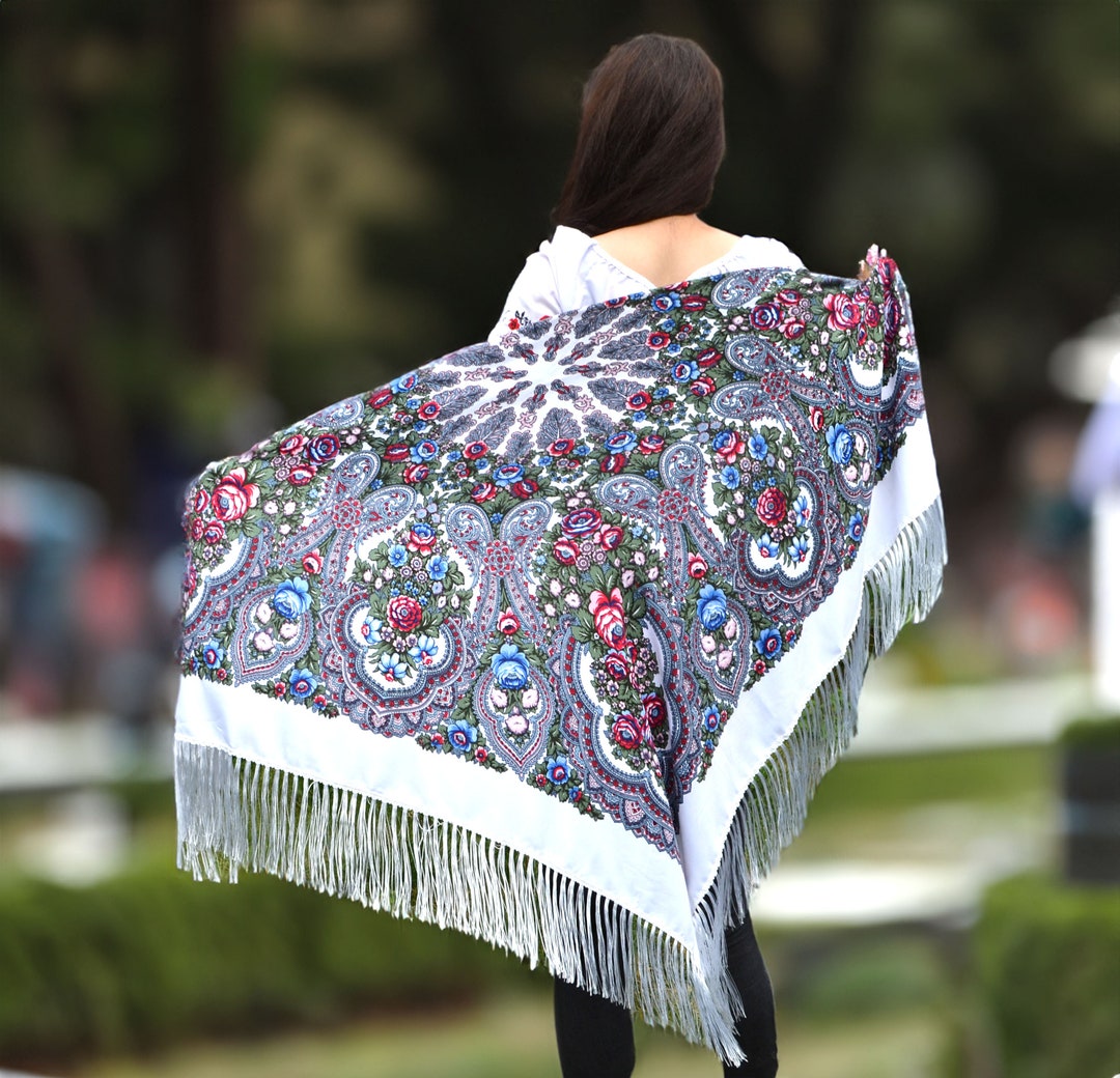 slavic shawl