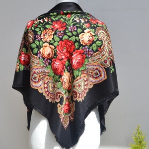 Black ukrainian shawl Babushka scarves Folk scarf Size 39,37" by 39,37"