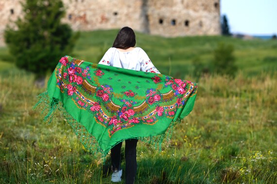 Green ukrainian shawl vintage style Floral square… - image 2
