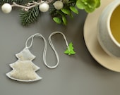 Christmas Tree Shaped Tea Bags Set of 5 – Xmas Tree Tea Gift – Evergreen Holiday Tea – Unique Stocking Stuffer – Winter Tea for Tea Lovers