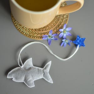 Shark Shaped Tea Bags 5 Pack Unique Fun Tea Gift Novelty Animal Tea Bags Great for Tea Lovers & Shark Fans Handmade Steeping Bags