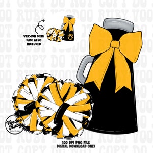 Peut inclure: Mégaphone de cheerleading noir et or avec un nœud jaune, deux pompons noir et blanc et le texte "Voodoo Ruby Digital Designs".