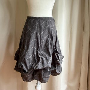 BCBGMAXAZRIA grey puffer skirt size 2