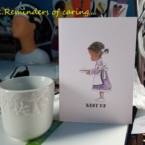 Brown Sugar - tarjetas de felicitación étnicas en forma de niños con el mensaje "Descansa... y mejórate pronto"