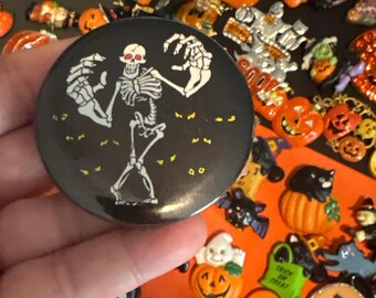 Scary Skellie 90’s badge pin