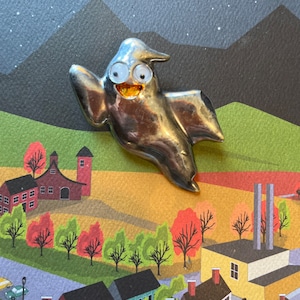 Metallic ghost halloween vintage pin