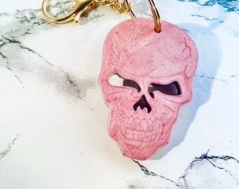 Holographic skull Keychain, holographic keychain, skulls , pink skull keychain, holographic pink, horror keychain