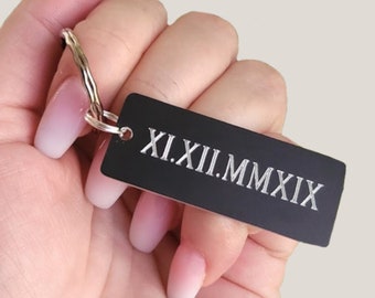 Roman Numerals Keychain, Personalized Couples Black Keyring with Anniversary Date Custom Engraved, Gift for Couples, Lovers, Boyfriend