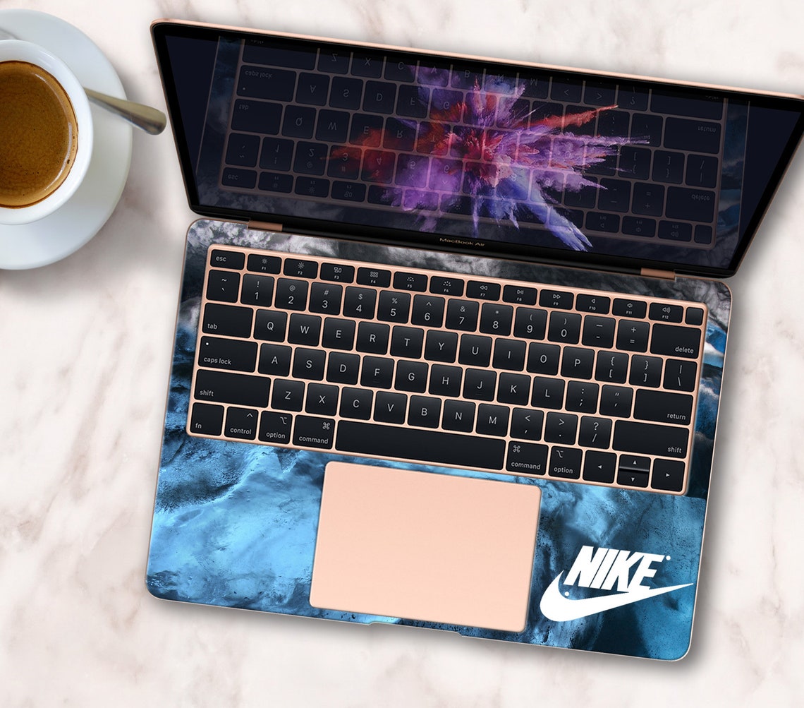 laptop nike