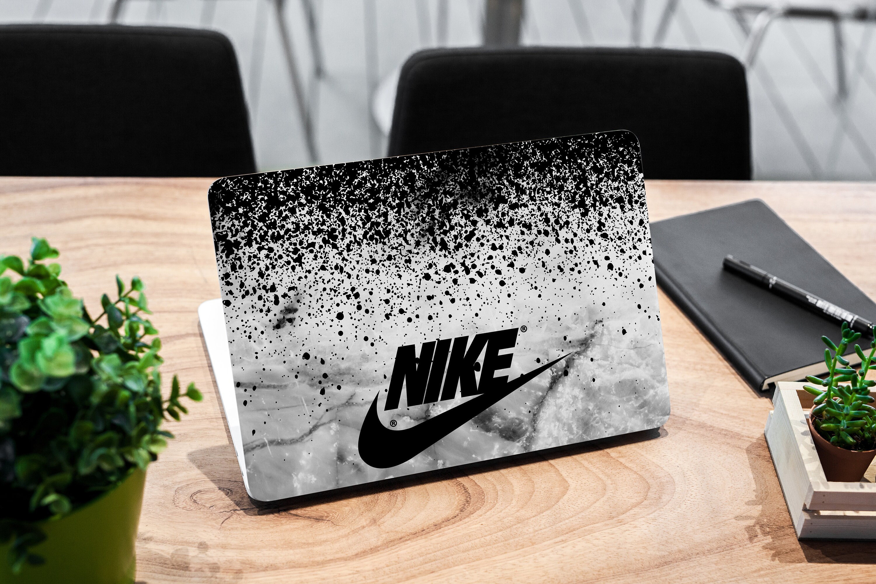 laptop nike