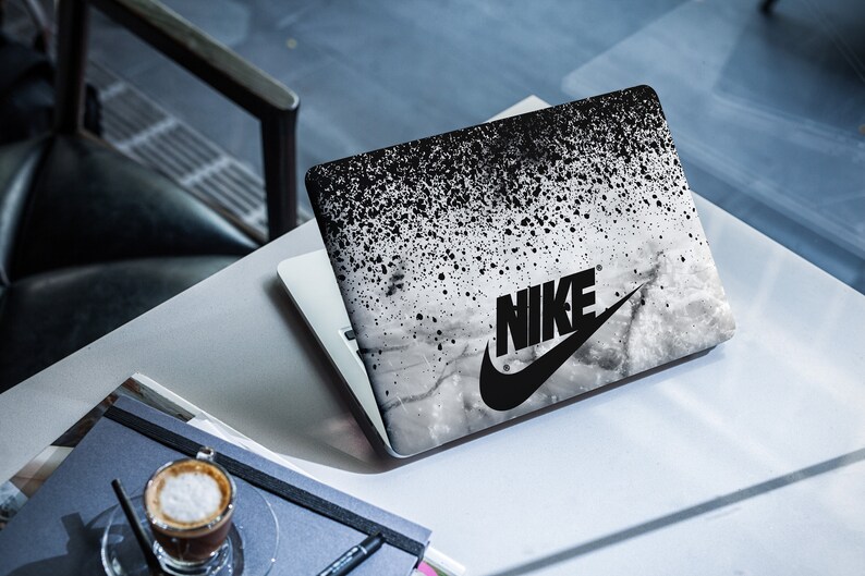 laptop nike