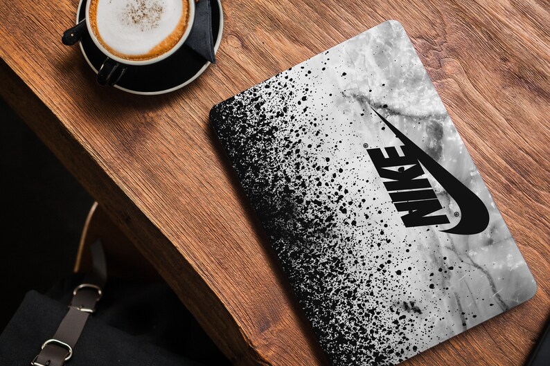 laptop nike