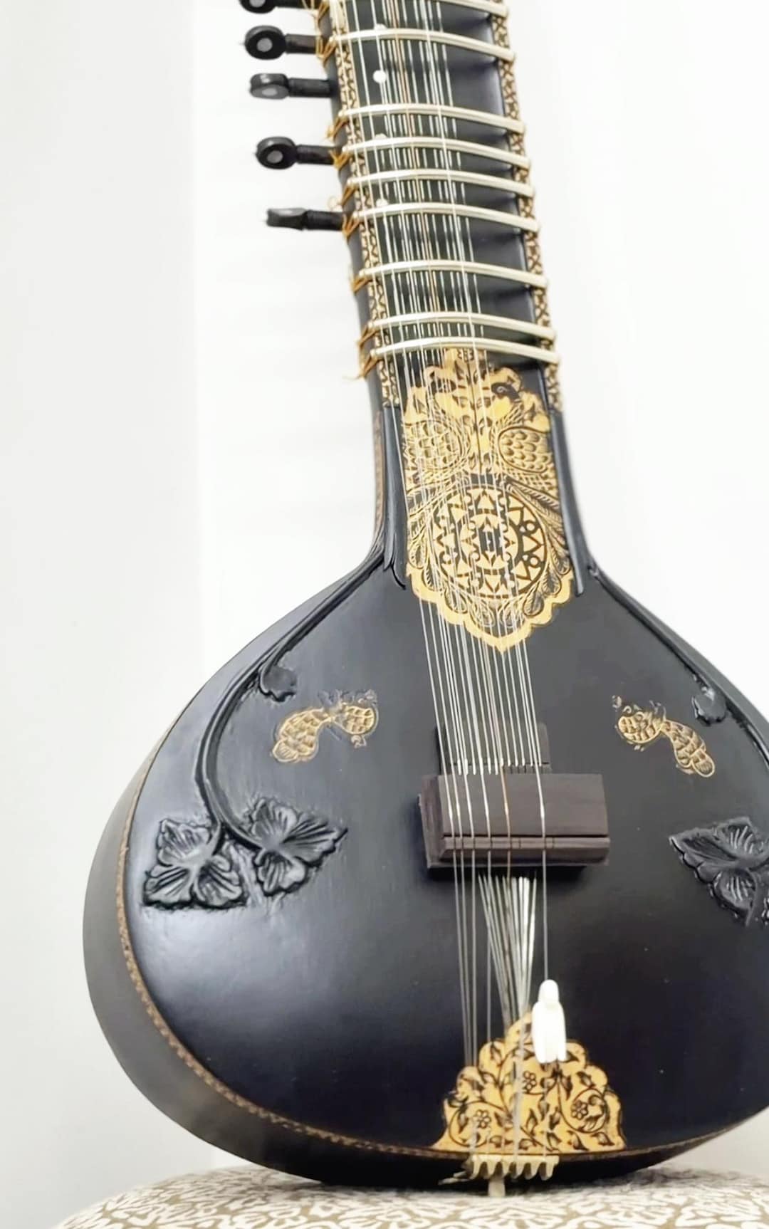 TRAVEL SITAR Kinnar Seen Style Black Pearl - Etsy