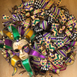 Mardi Gras Wreath, Fat Tuesday, New Orleans, Mardi Gras Celebration Decor, Jester Decor, Mardi Gras Mask Decor,