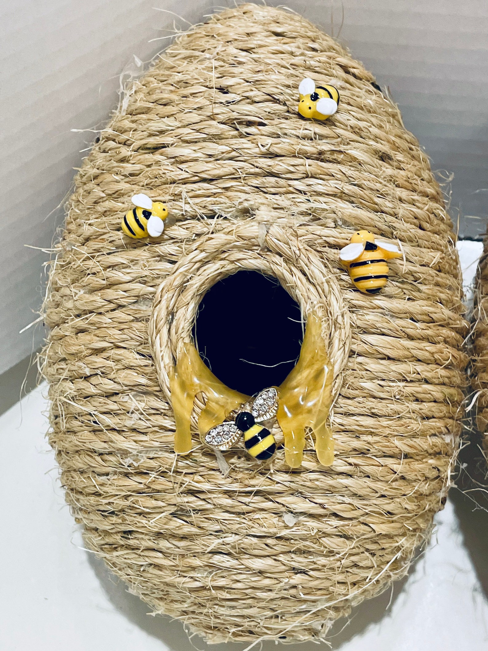Adorable Busy Bees and Twisted Rope Hive Decor - Etsy