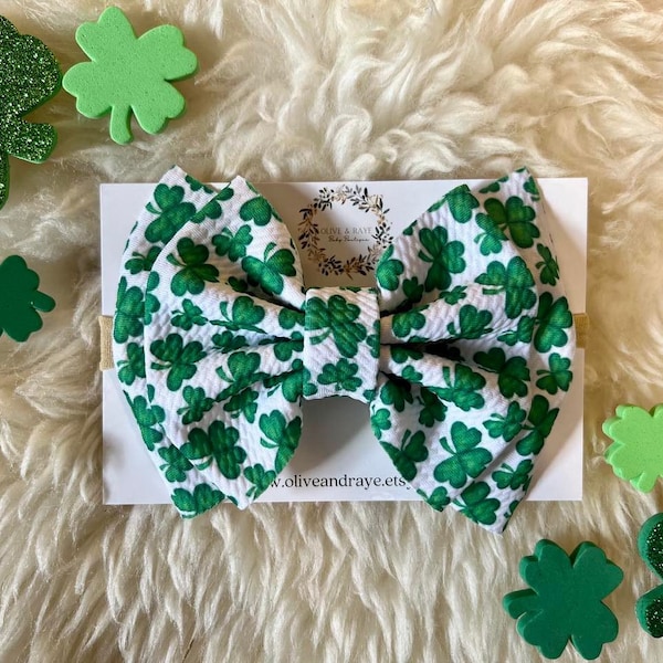 Green Clover St Patricks Day Bow Headband, St Patricks Day Baby Bow, One Size fits all baby headband, green hair accessories for toddler