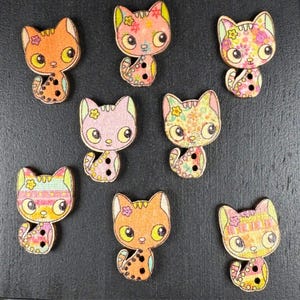 Wooden cat 2 hole Buttons,  Pack of 8, random colors