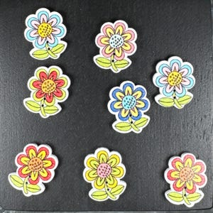 Wooden flower 2 hole Buttons,  Pack of 8, random colors