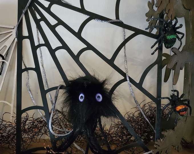 Decor:  Wooden Spider Web and Monster Alien Spider