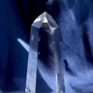 Cristal Lemuriano Polido Transparente, Quartzo Cristal, Quartzo para Decoração de Casa, Quartzo Arco-Íris Lemuriano de Grau de Gema, Ponta Polida Transparente