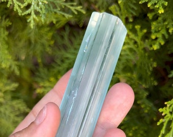Large Aquamarine Crystal Wand, 6 inch long Natural Blue Aquamarine Crystal, 736 cts Aquamarine Crystal, Collector Gemmy Aquamarine Crystal