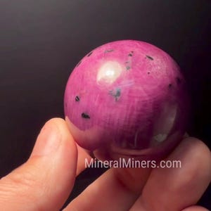 Ruby Sphere, Natural Ruby Orb, Collector Ruby Sphere, 1.6 inch diameter Decorator Ruby Sphere, 685 carats Red Ruby Sphere, Collector Sphere