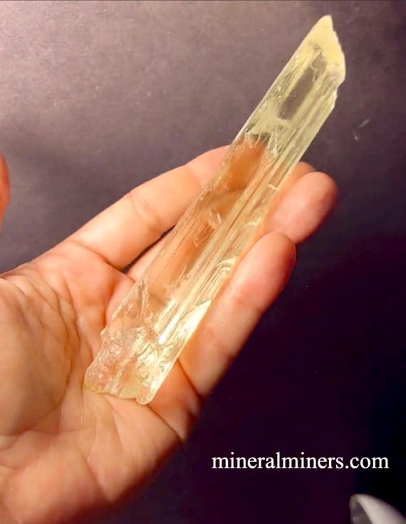 Flawless Yellow Kunzite, 5.8 inch Kunzite Wand, Raw Facet Kunzite, Collector Kunzite Specimen, Kunzite Crystal, Terminated Yellow Spodumene