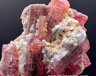 Rubelliet-toermalijnkristal in lepidolietmatrix, verzamelaar rubelliet-toermalijn, gemmy roze toermalijn, Morro Redondo-toermalijnkristallen