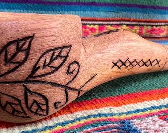 Shipibo Noya Rao handskuren pipa för Mapacho, Ayahuasca ceremoniell pipa, shamansk blompipa, växtmedicin, mästerväxtdiet