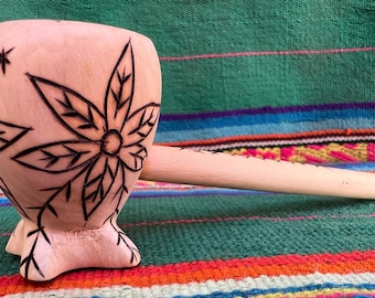 Shipibo Bobinsana handskuren pipa för Mapacho, Ayahuasca ceremoniell pipa, shamansk blompipa, växtmedicin, mästerväxtdiet