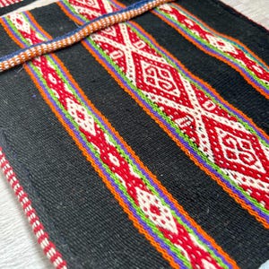 Shamanic Andean Handwoven Medicine Bag, Q’ero Chuspa Coca Bag,Unisex Cross Body Bag,Over Shoulder Purse,Handmade Plant Medicine Bag,Book Bag