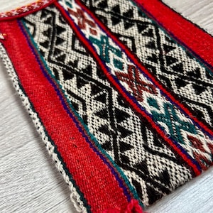 Shamanic Andean Handwoven Medicine Bag, Q’ero Chuspa Coca Bag,Unisex Cross Body Bag,Over Shoulder Purse,Handmade Plant Medicine Bag,Book Bag