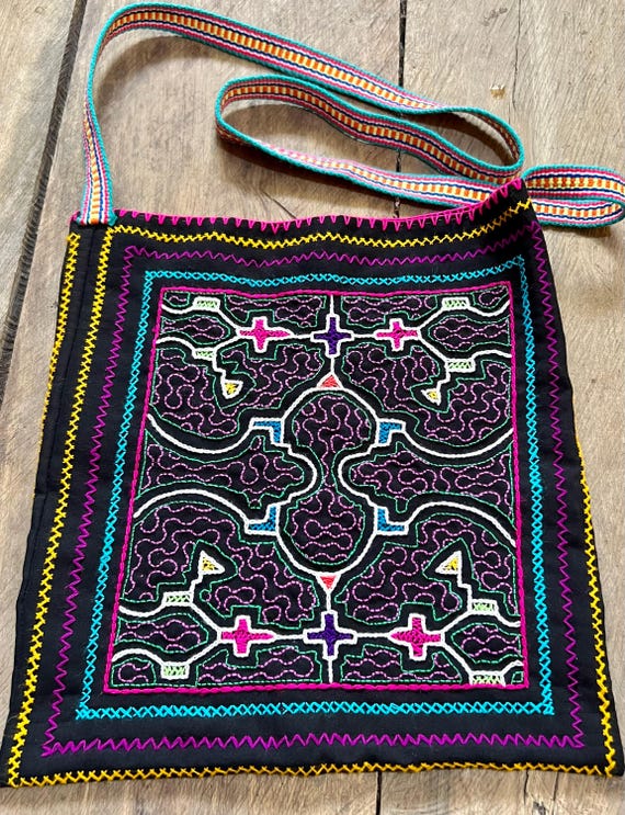 Shipibo Bag, Shamanic Plant Medicine Ceremony Pouch  display picture 1