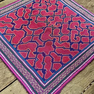 Shipibo Tapestry 131x61cm, Altar Cloth,Ayahuasca Manta Cloth, Plant Medicine Ceremony Textile, Mestana, Hand Embroidered Shamanic Home Decor