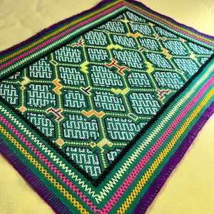 Shipibo Tapestry 35x46cm, Altar Cloth,Ayahuasca Manta Cloth, Plant Medicine Ceremony Textile, Mestana, Hand Embroidered Shamanic Home Decor
