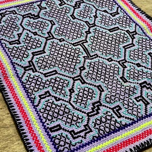 Shipibo Tapestry 31x38cm, Altar Cloth,Ayahuasca Manta Cloth, Plant Medicine Ceremony Textile, Mestana, Hand Embroidered Shamanic Home Decor