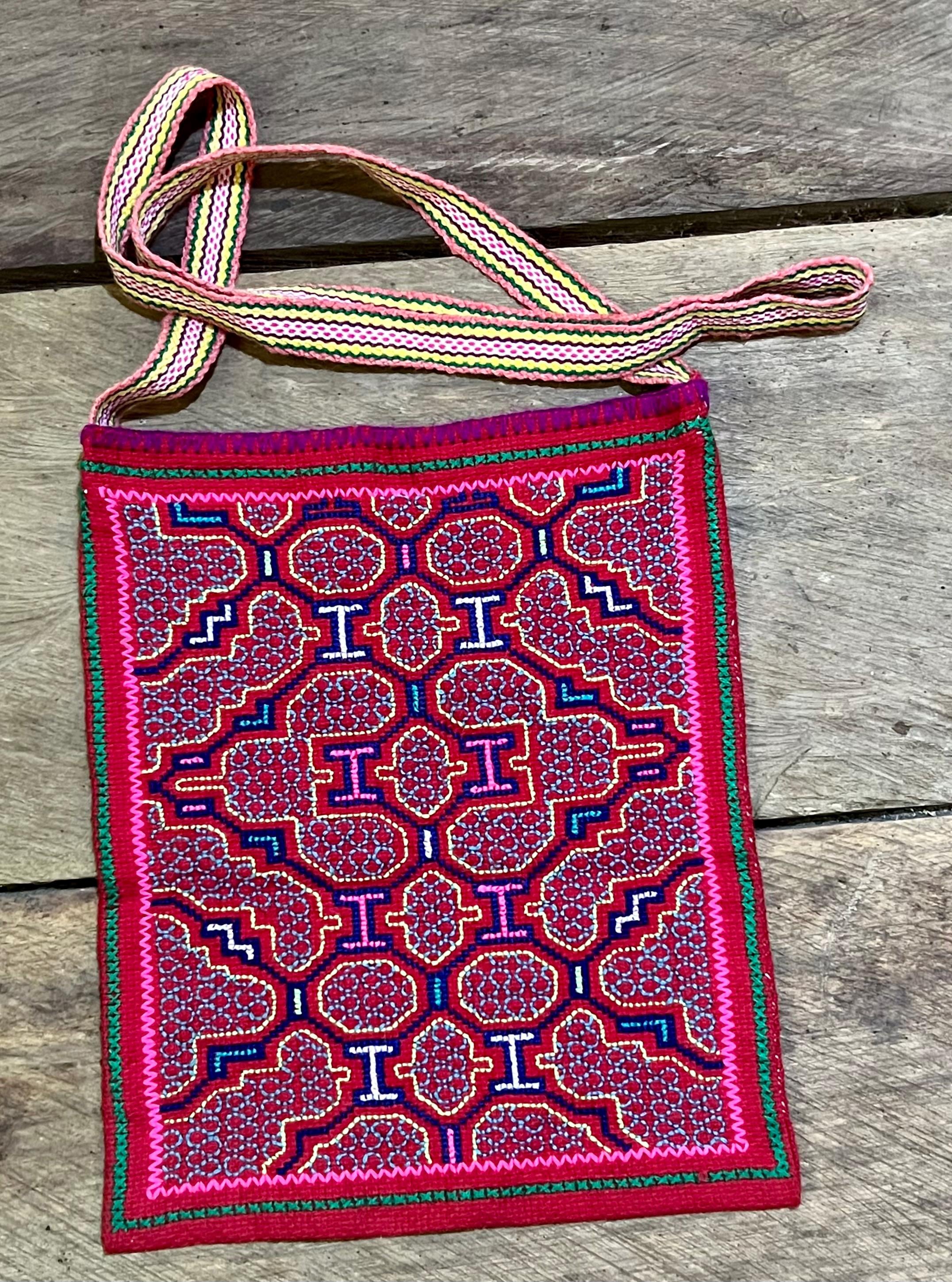 Peruvian shipibo bag hand embroidered amazon jungle Traditional Shipibo Blanket Hand Embroidered | Mercari main image 3