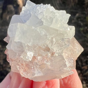 Apophyllite Clear Crystal Cluster Balsalt Matrix from India, Raw Apophyllite Quartz Crystal,Crown Chakra Healing Crystal,Energy Healing Tool
