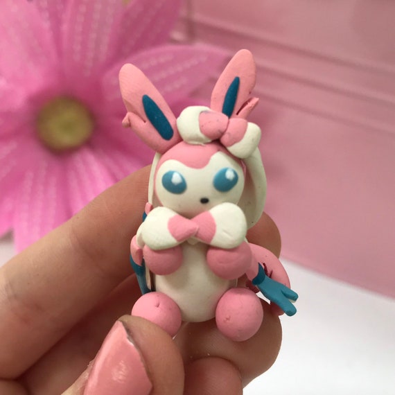 sylveon figure