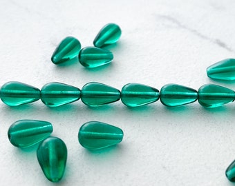 Green Teardrop Bead Emerald Green Glass 10x6mm Center Drilled Vertical Holes Pressed Glass Green Drop Christmas Craft Beads 0EVE2032