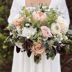 B63 Wedding Flower Bridal Bouquet Faux Silk Boho Pink Rose Blush Protea Ivory Beige Terra Cotta Baby’s Breath Eucalyptus Dahlias Ranunculus